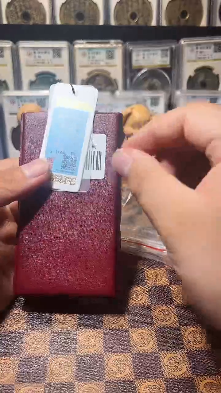 铜A738闻德精品宋钱折二黑漆古十二枚册(斐风)