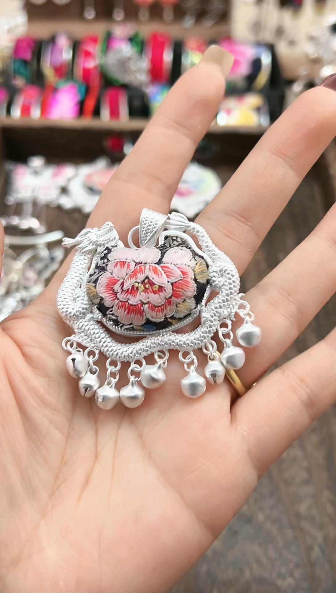 【闪购商品】织绣民族风老绣饰品051