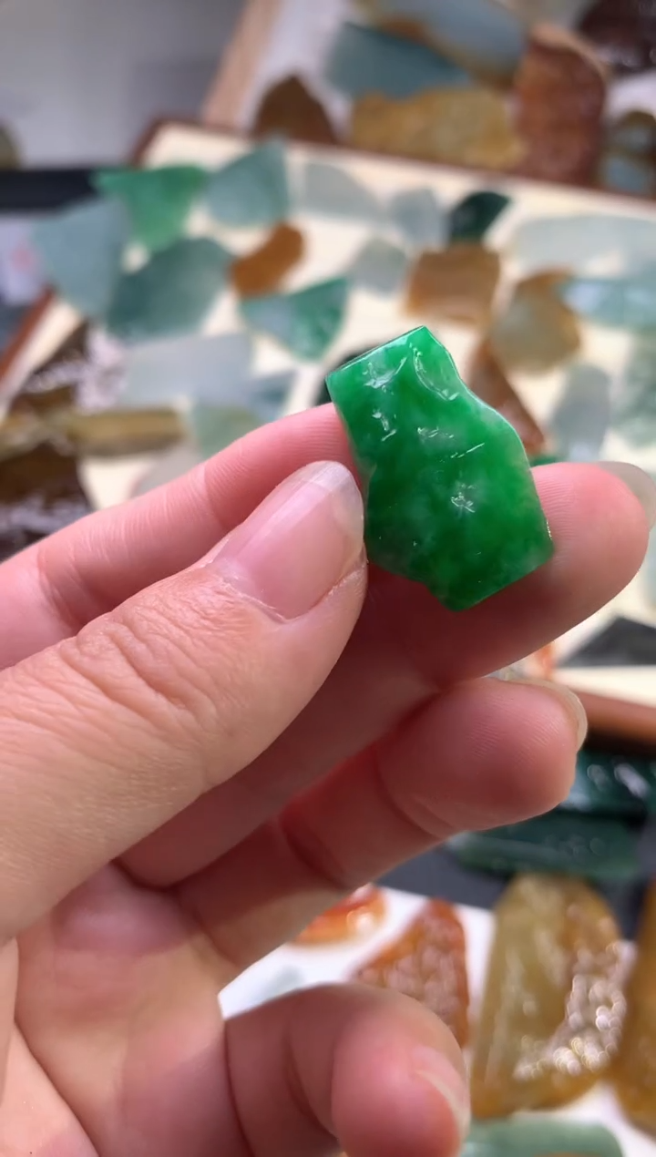 【闪购商品】翡翠颈饰未镶嵌吊坠