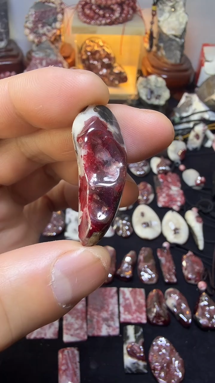 天然辰砂大晶砂随行吊坠