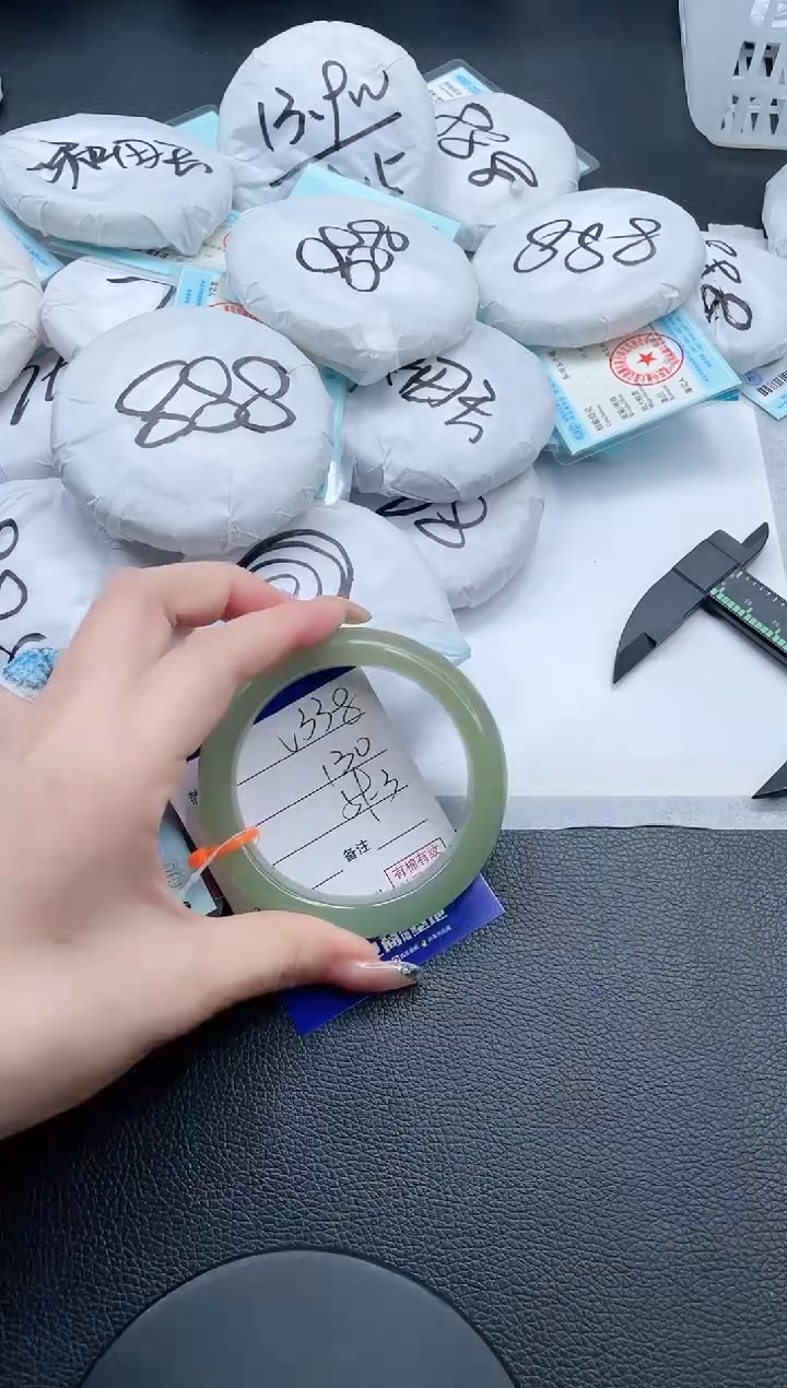 石英质玉手镯未镶嵌3V338-59