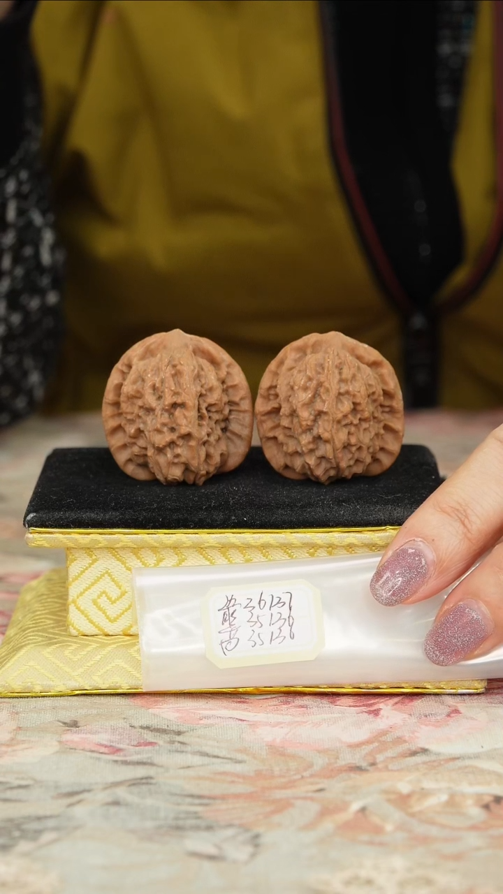 【闪购商品】文玩核桃把件非嫁接马老四