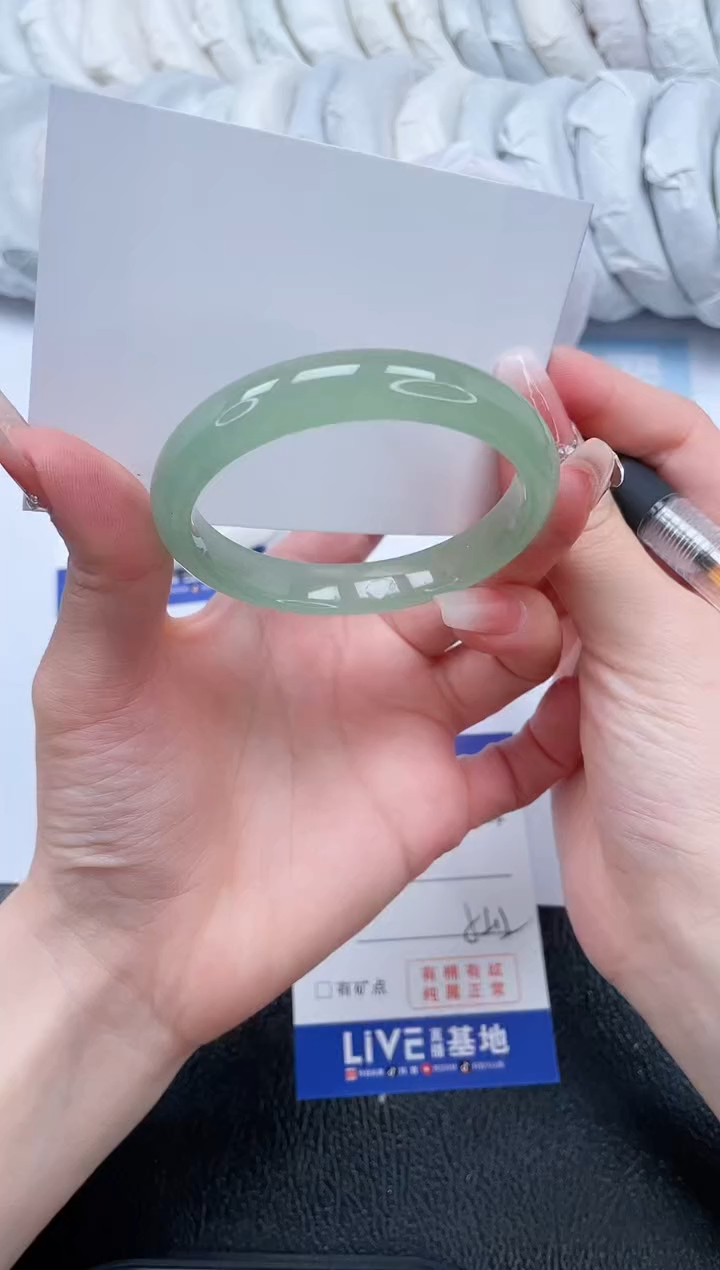 【闪购商品】石英质玉手镯未镶嵌T97-52.2