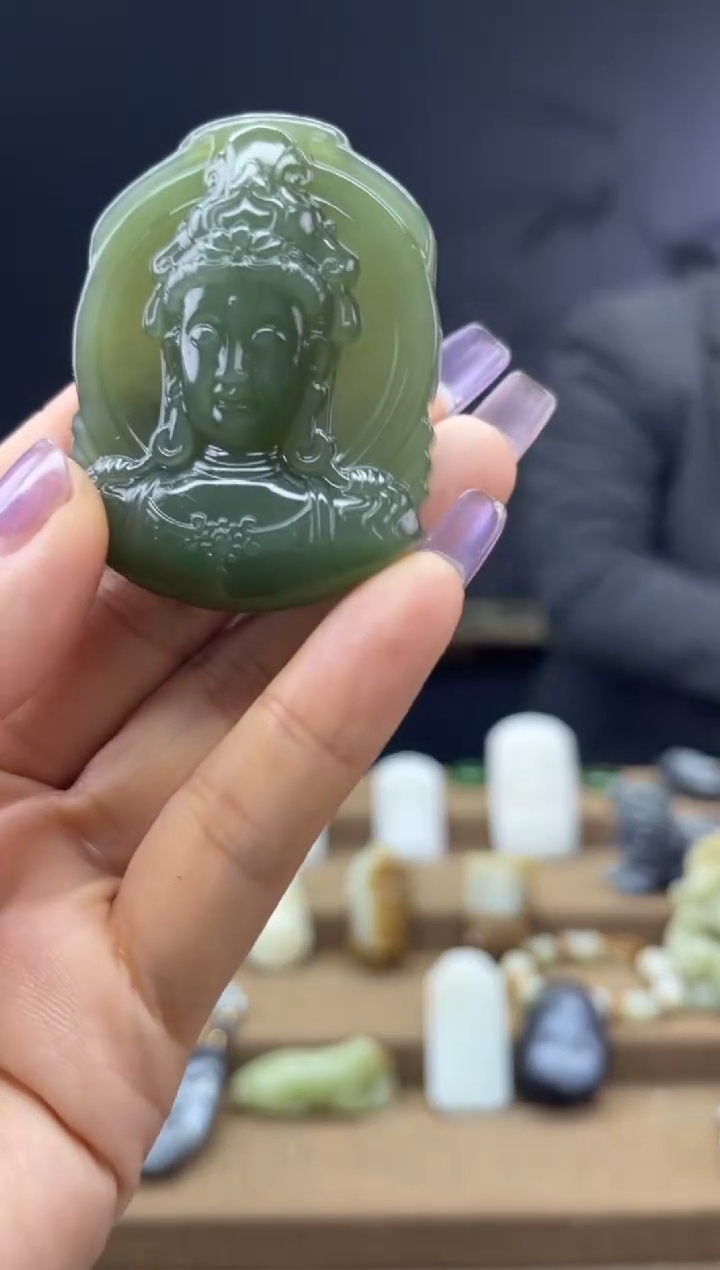 颈饰未镶嵌和田玉1