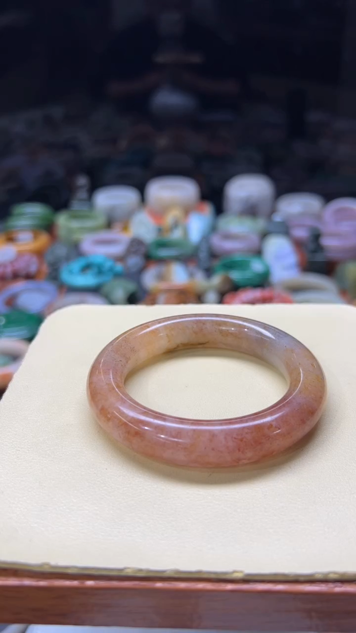 【闪购商品】石英质玉手镯合金041