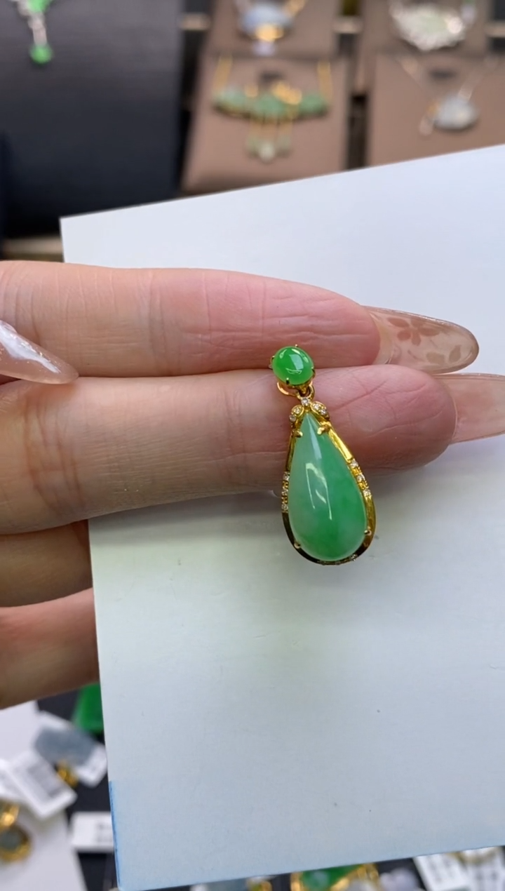 【闪购商品】翡翠颈饰18K金镶嵌净货12305