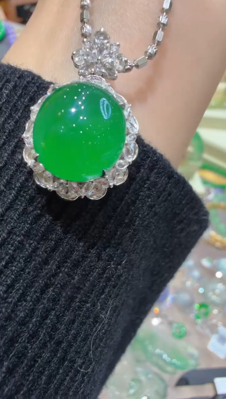 吊坠(不含链)18K金镶嵌翡翠多样性团购发一件