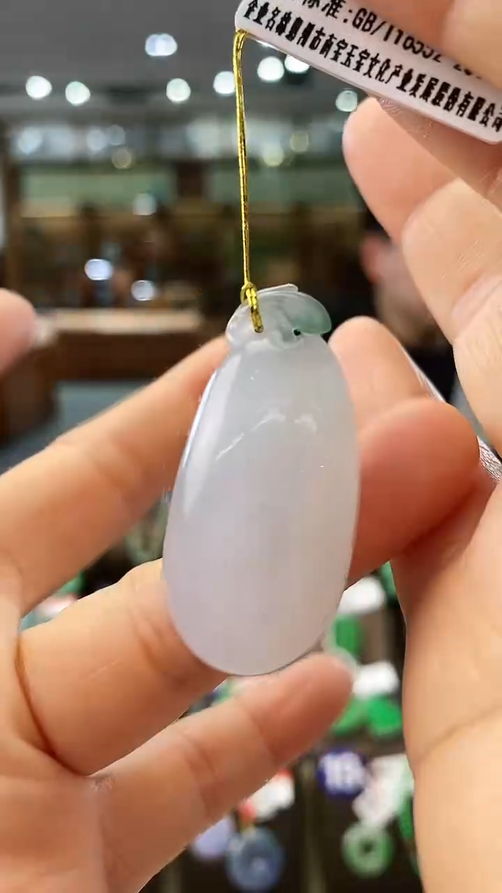 【闪购商品】翡翠颈饰未镶嵌福瓜