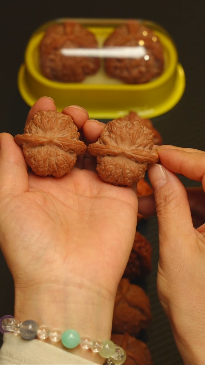 吊坠文玩核桃43 全品头货血麒麟