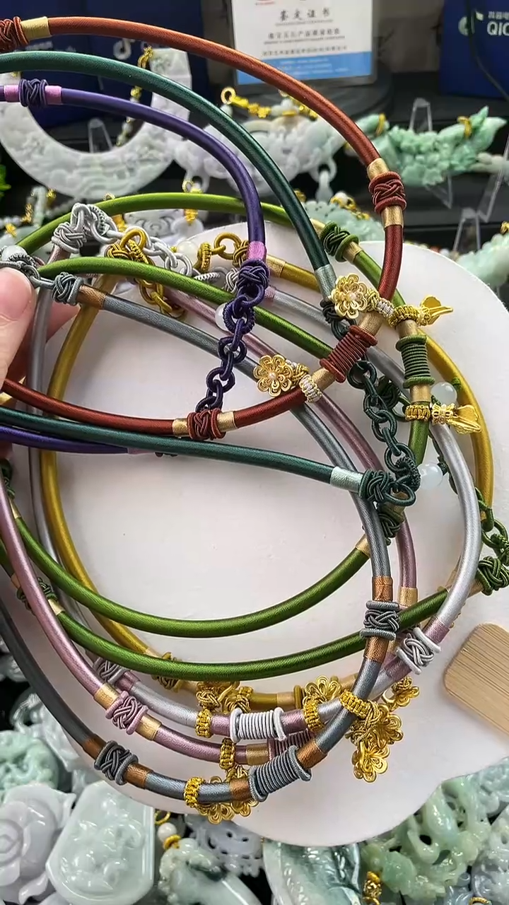 【闪购商品】翡翠颈饰未镶嵌项圈绳一条下单备注颜色