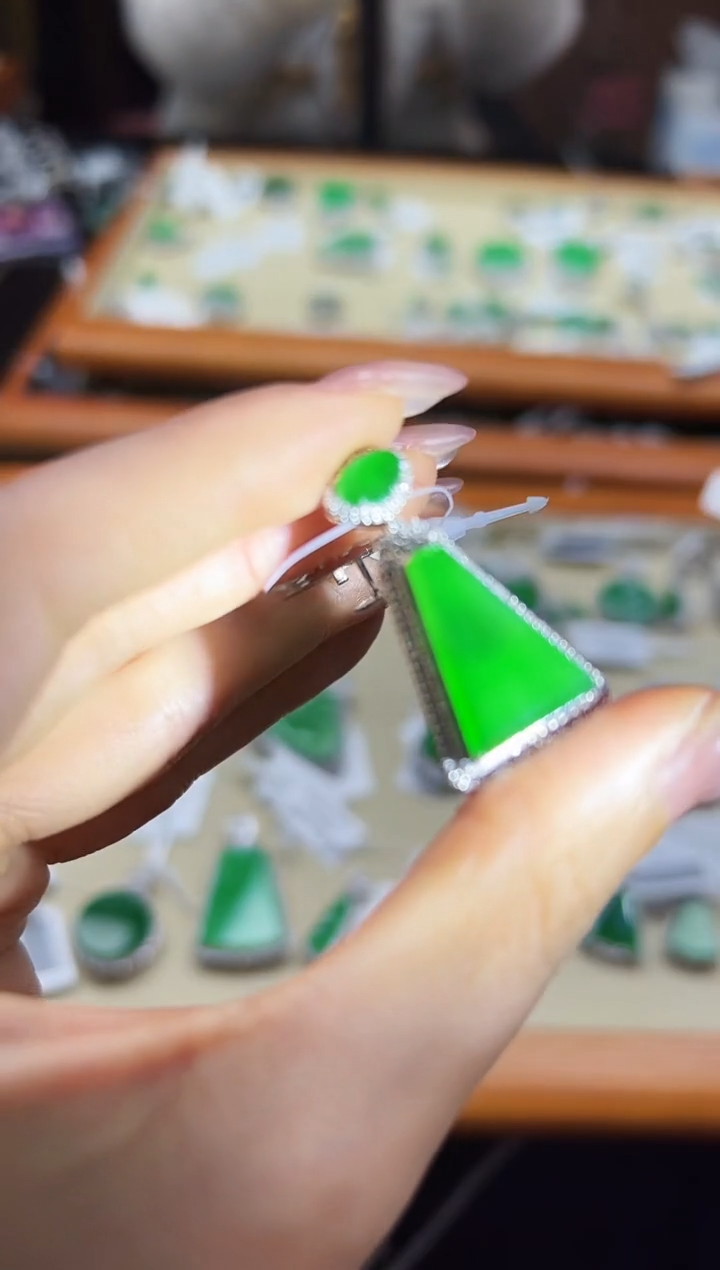 【闪购商品】翡翠颈饰18K金镶嵌DFZ0215-77