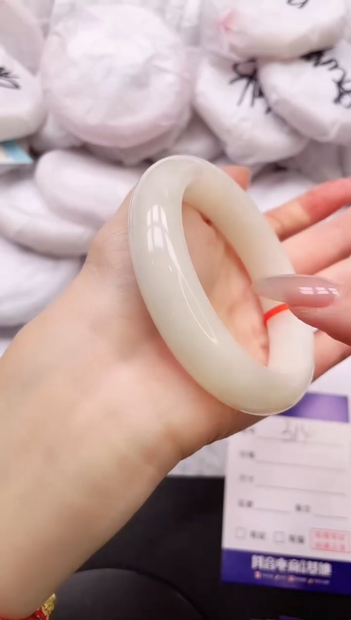 【闪购商品】和田玉手镯未镶嵌25K314-58