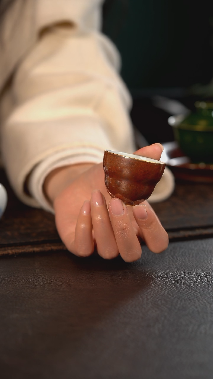 【闪购商品】杯聚澜堂红金花釉小葫芦杯50cc