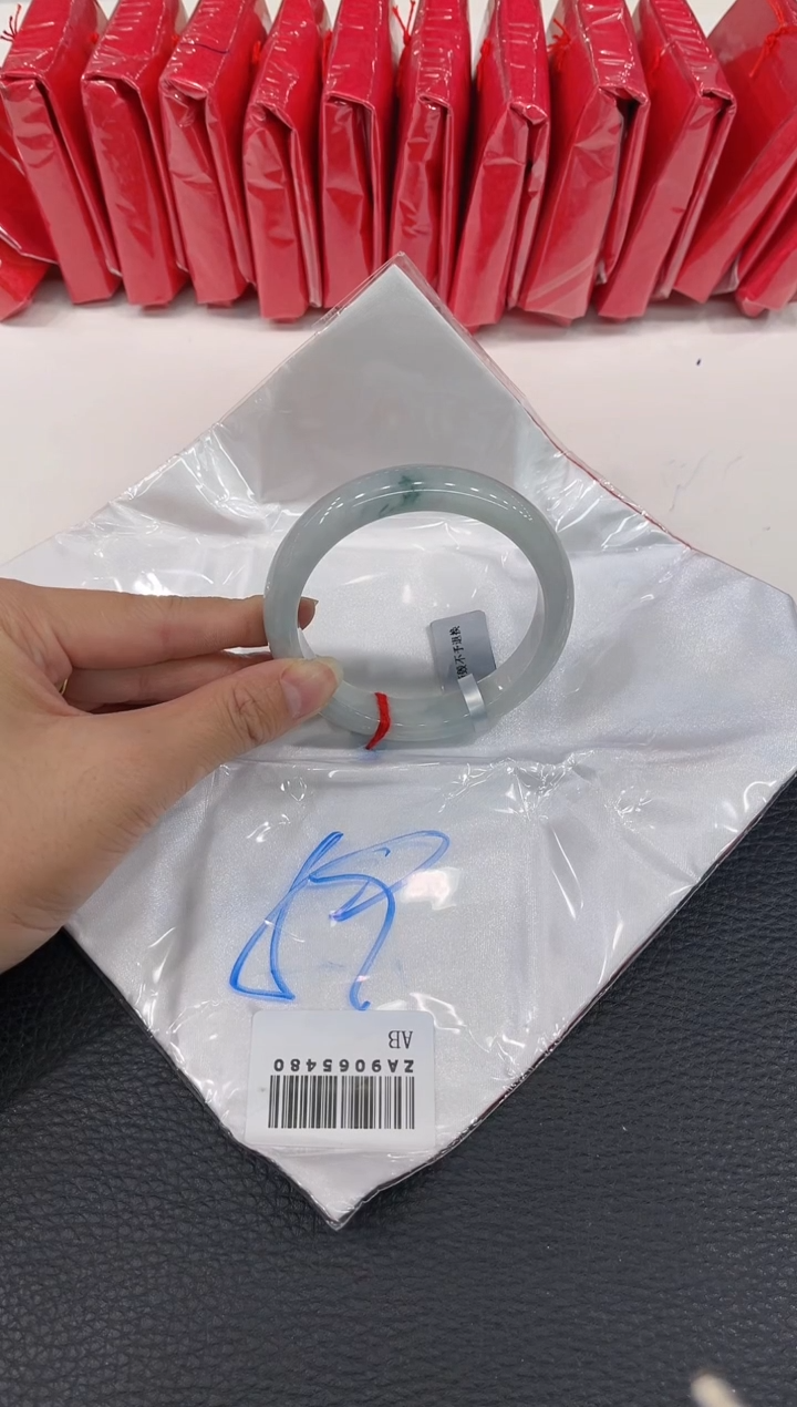 【闪购商品】翡翠手镯未镶嵌手镯