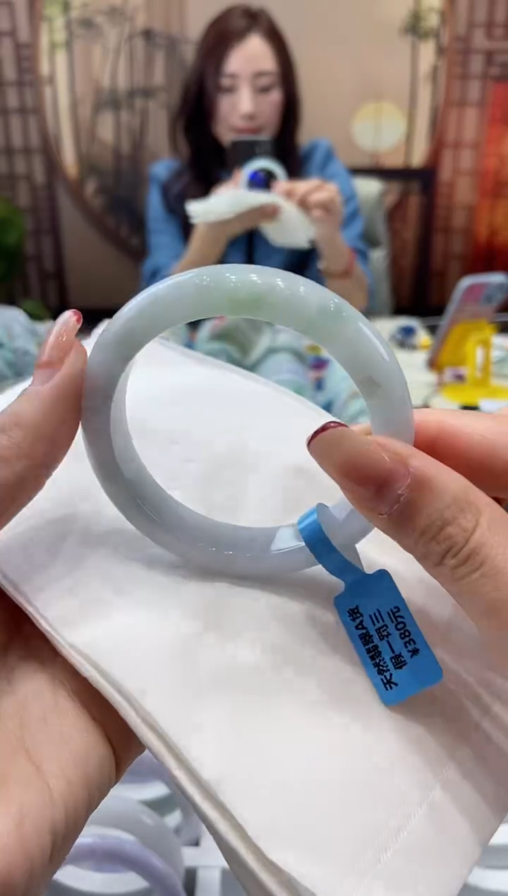 【闪购商品】翡翠手镯未镶嵌00007622