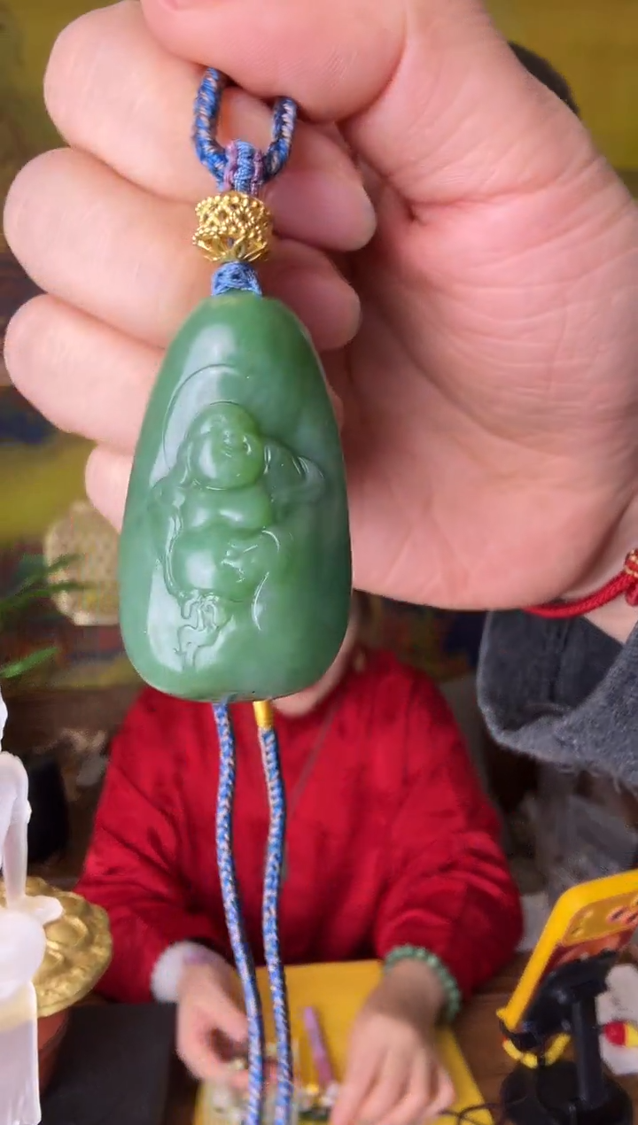 吊坠(赠链)未镶嵌和田玉碧玉乐呵呵吊坠
