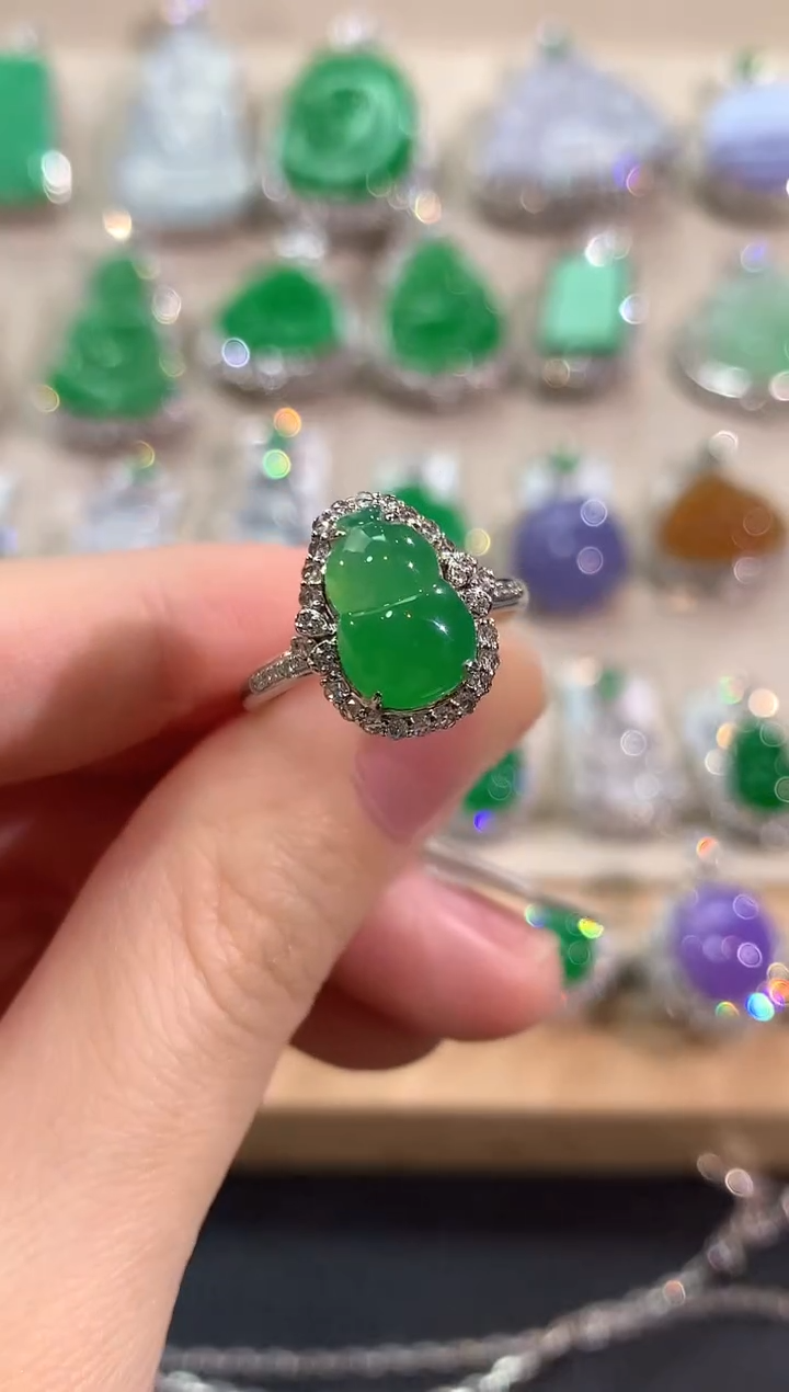 18K金镶嵌戒指翡翠冬日珠宝E21