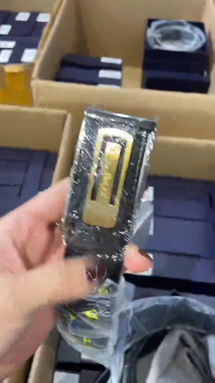 鸵鸟皮（革）617品牌男包清货中（不要卡单，理性消费）/长度115