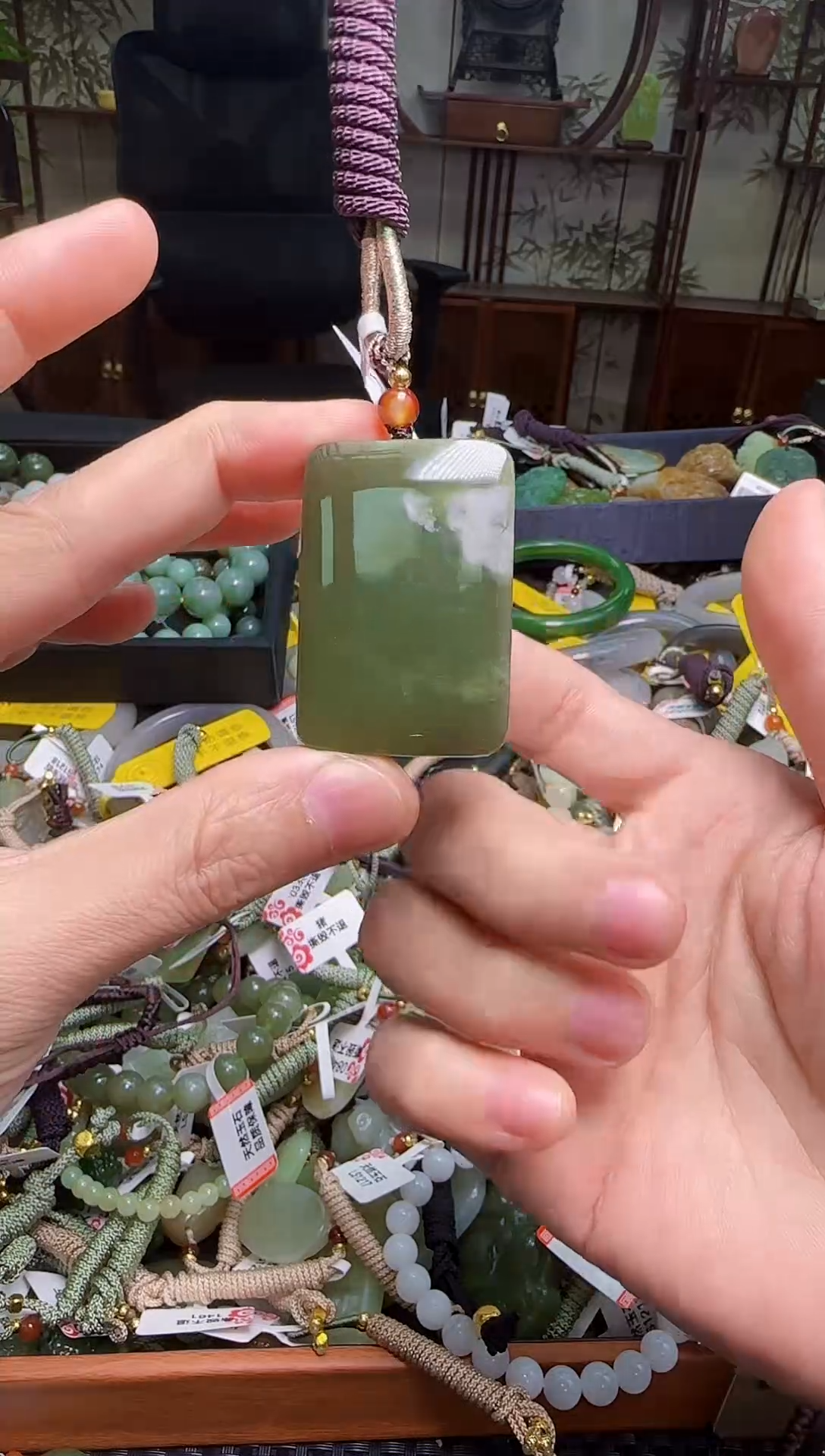 颈饰未镶嵌和田玉1