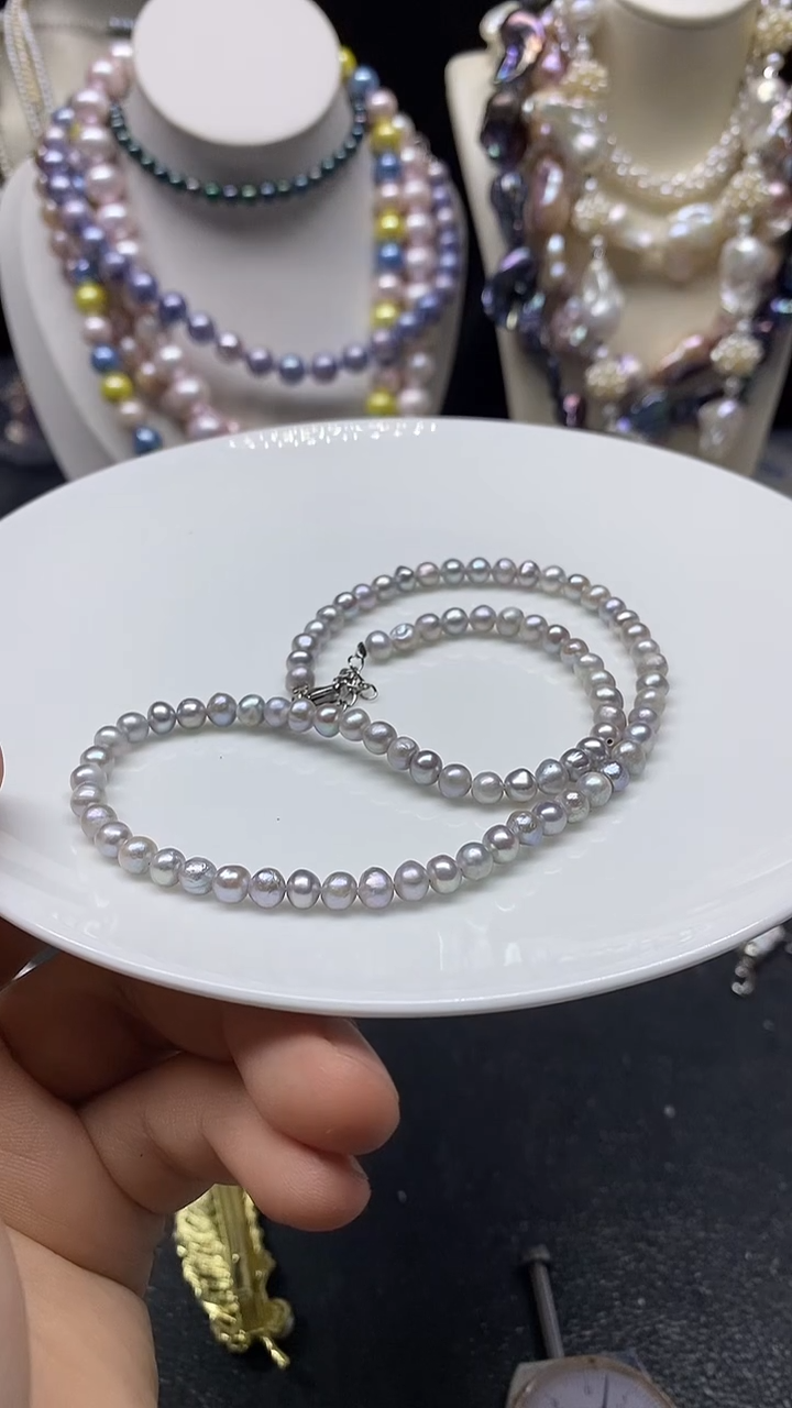 颈饰未镶嵌淡水珍珠多人