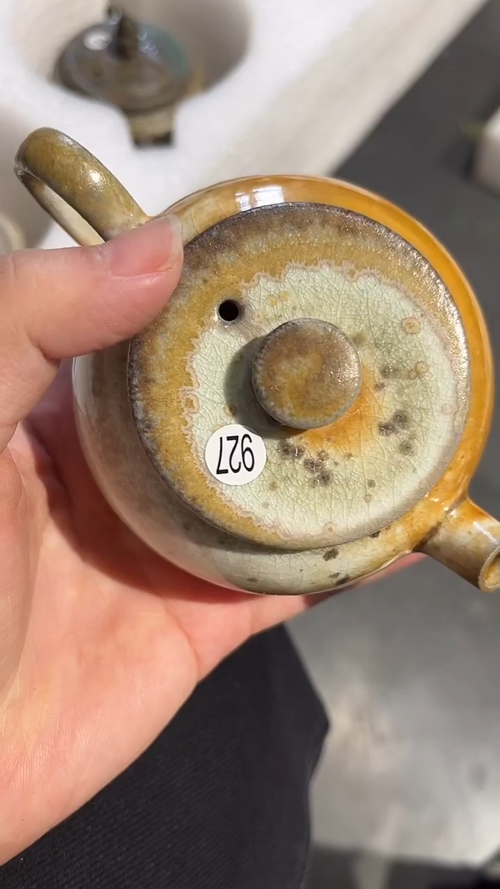 壶927号容量130ML中白泥