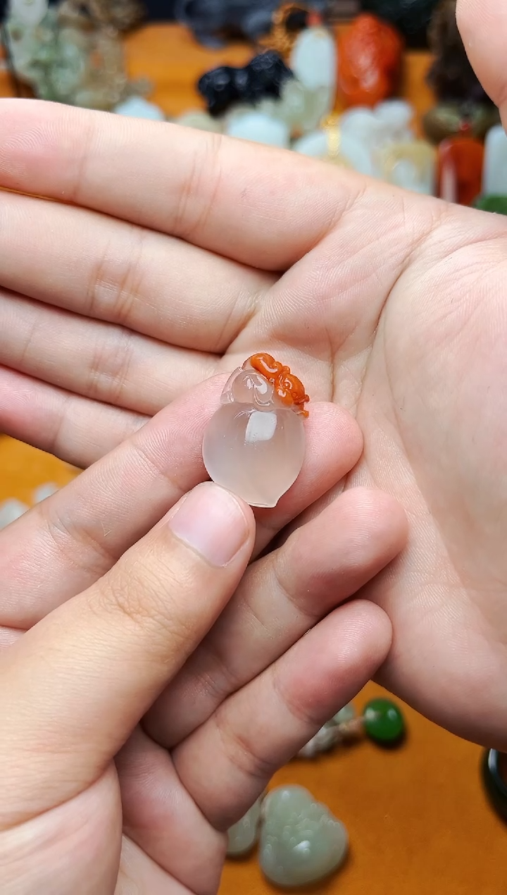 【闪购商品】南红玛瑙颈饰未镶嵌桃子