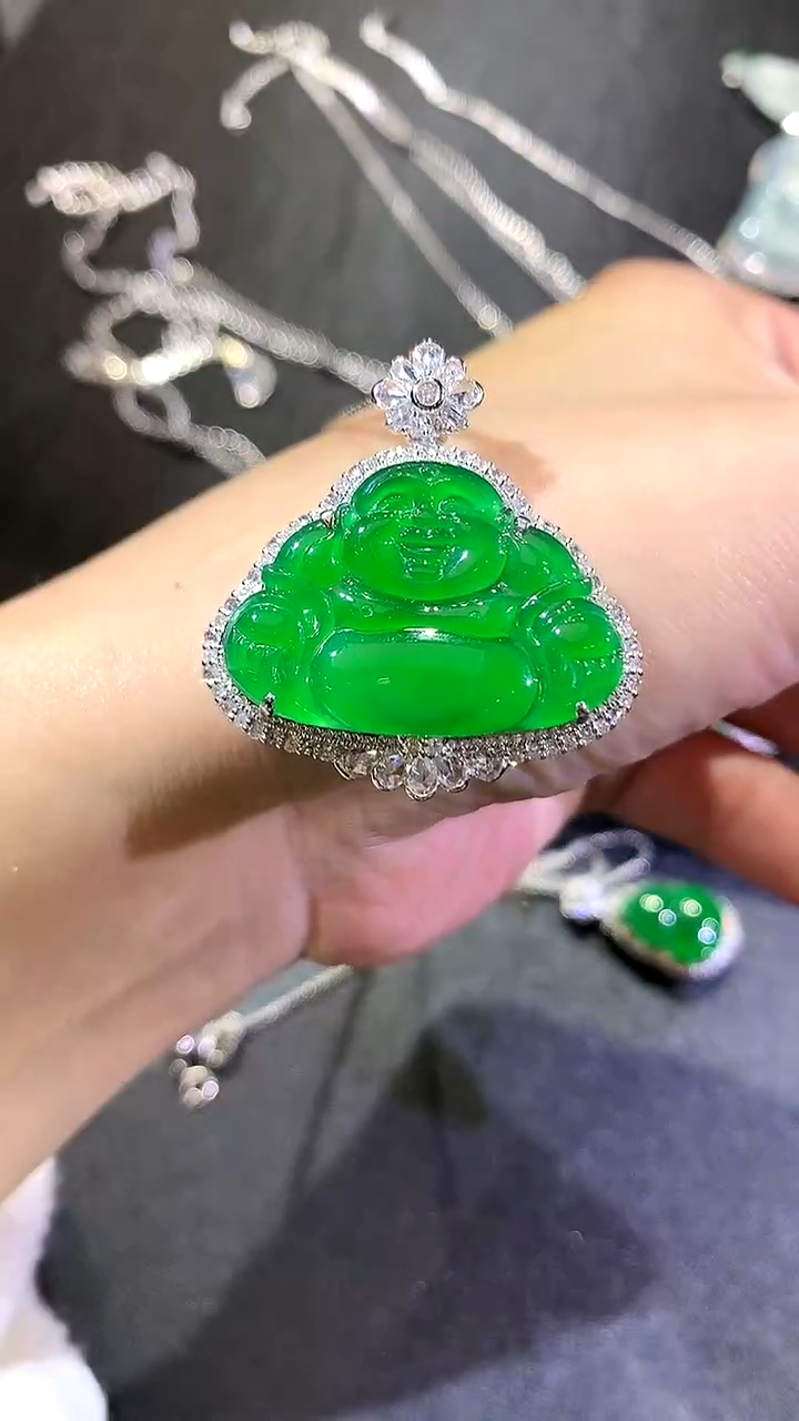 【闪购商品】翡翠吊坠(不含链)18K金镶嵌131-佛公