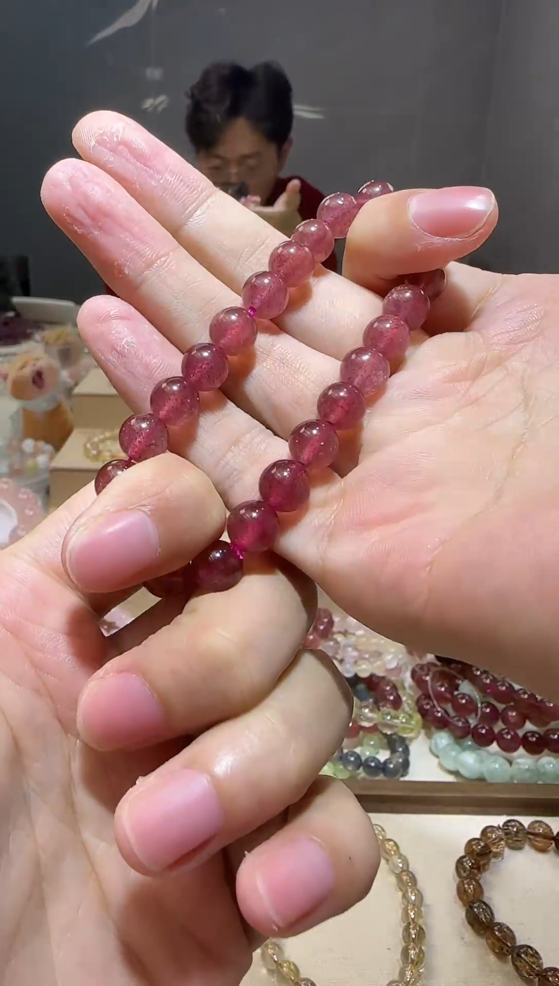 【闪购商品】石英质玉手链未镶嵌天然鸽血红草莓晶8+