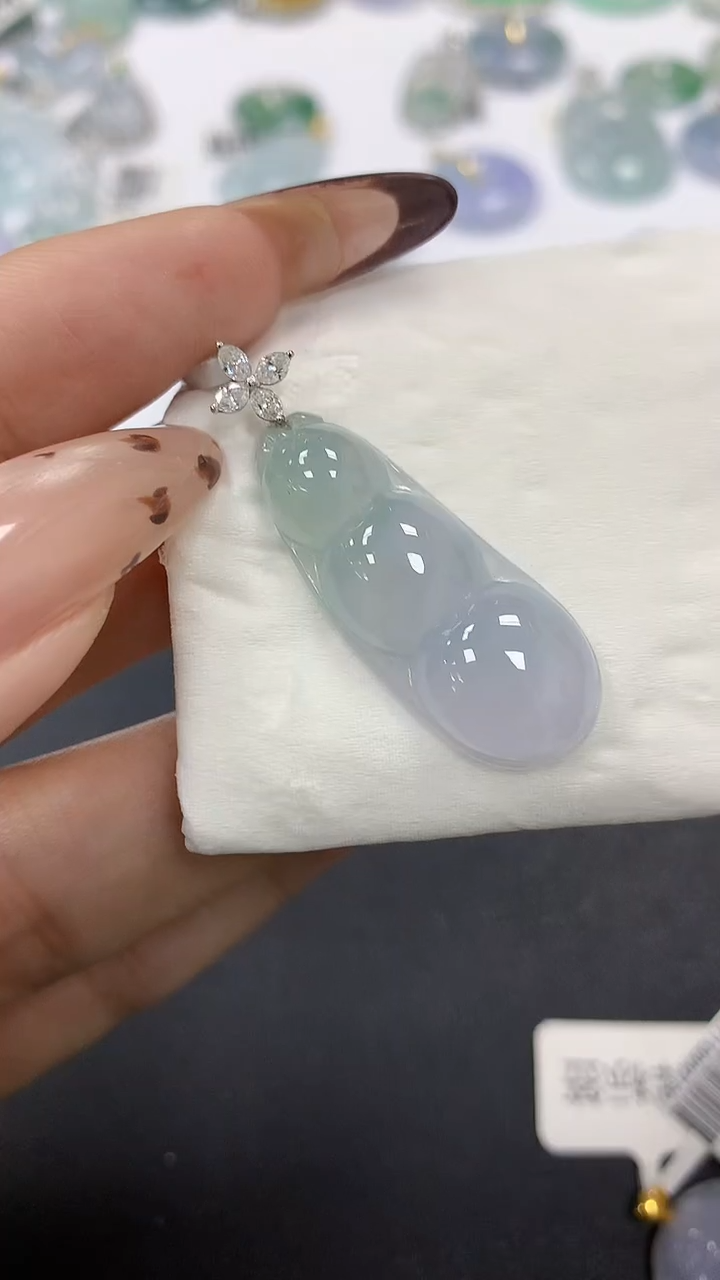 颈饰18K金镶嵌翡翠a货假一赔三支持复检百元上9元证书费自理