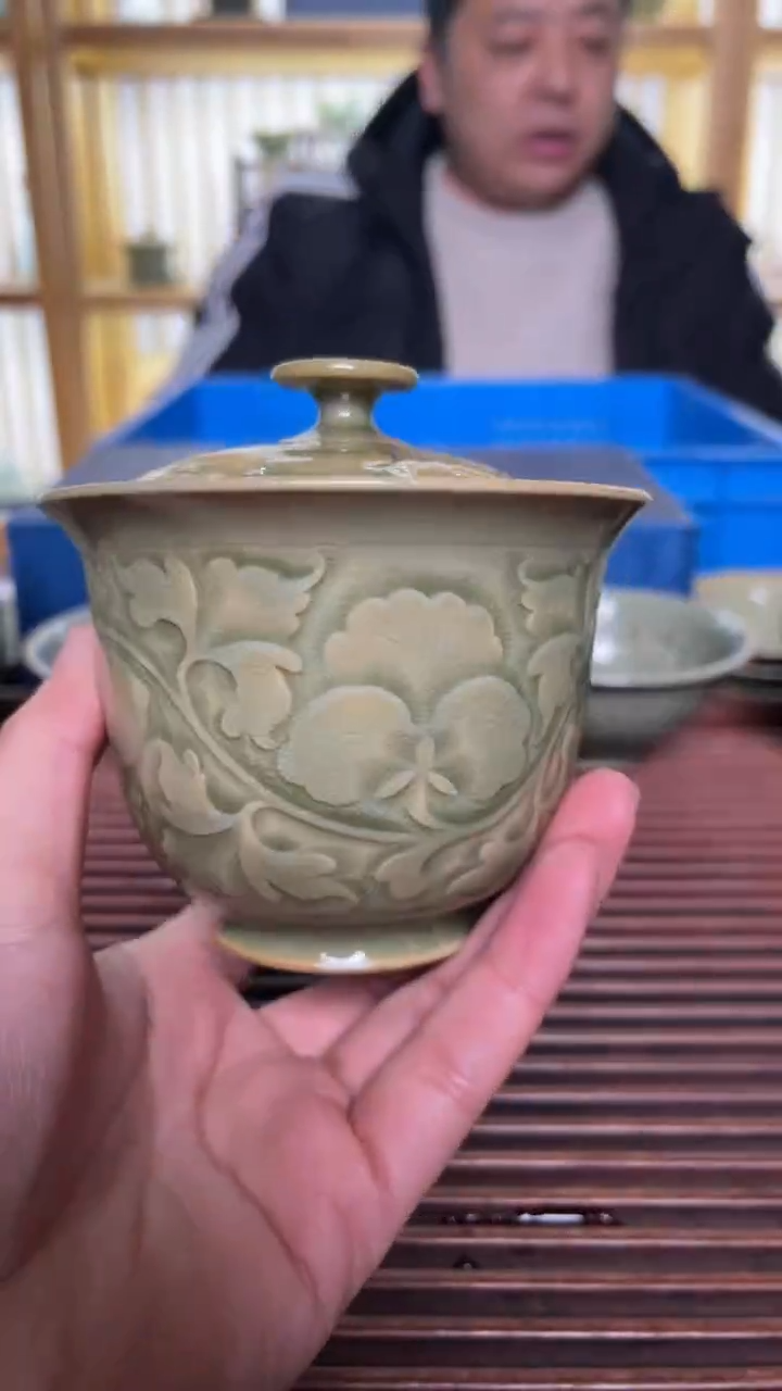 【闪购商品】9牡丹二才盖碗微瑕