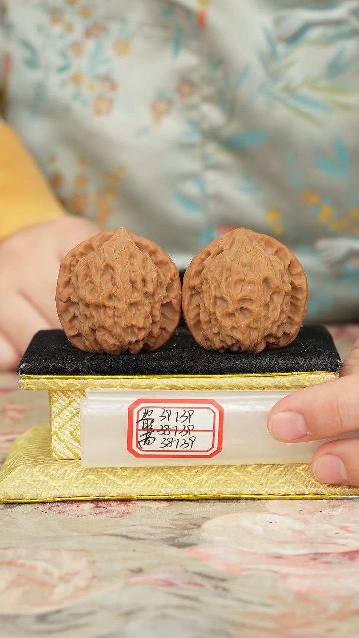 【闪购商品】文玩核桃把件非嫁接北京