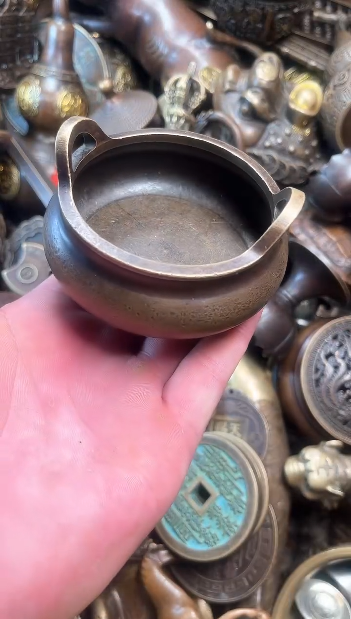 精美铜器点击下单