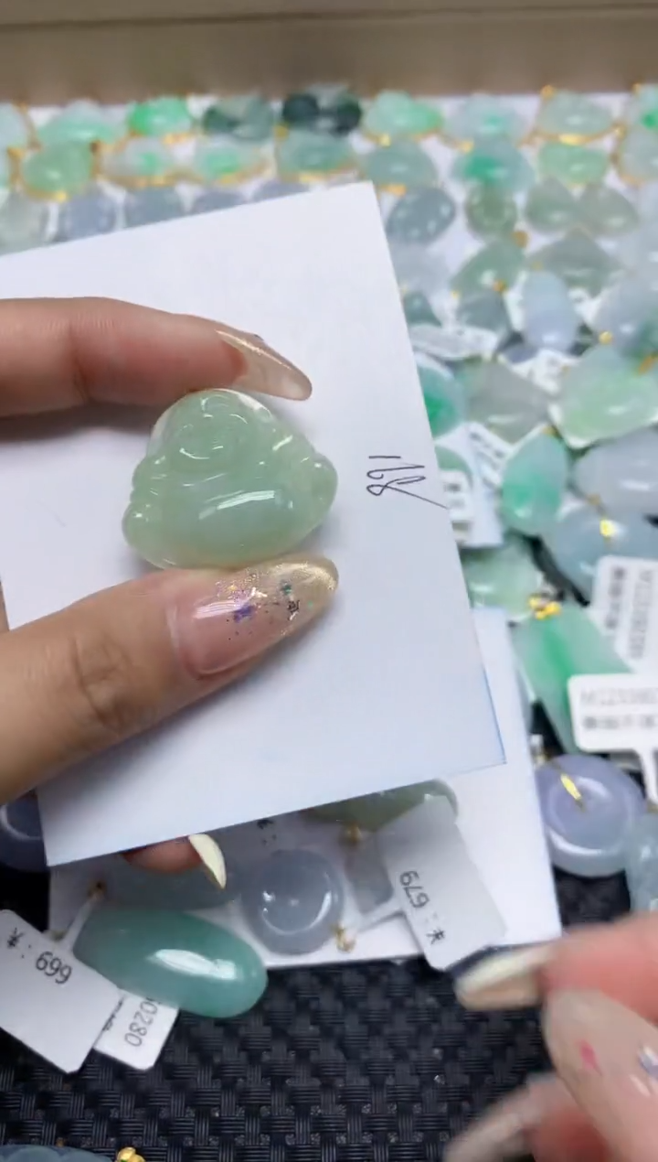 翡翠挂件18K金镶嵌天然翡翠A货