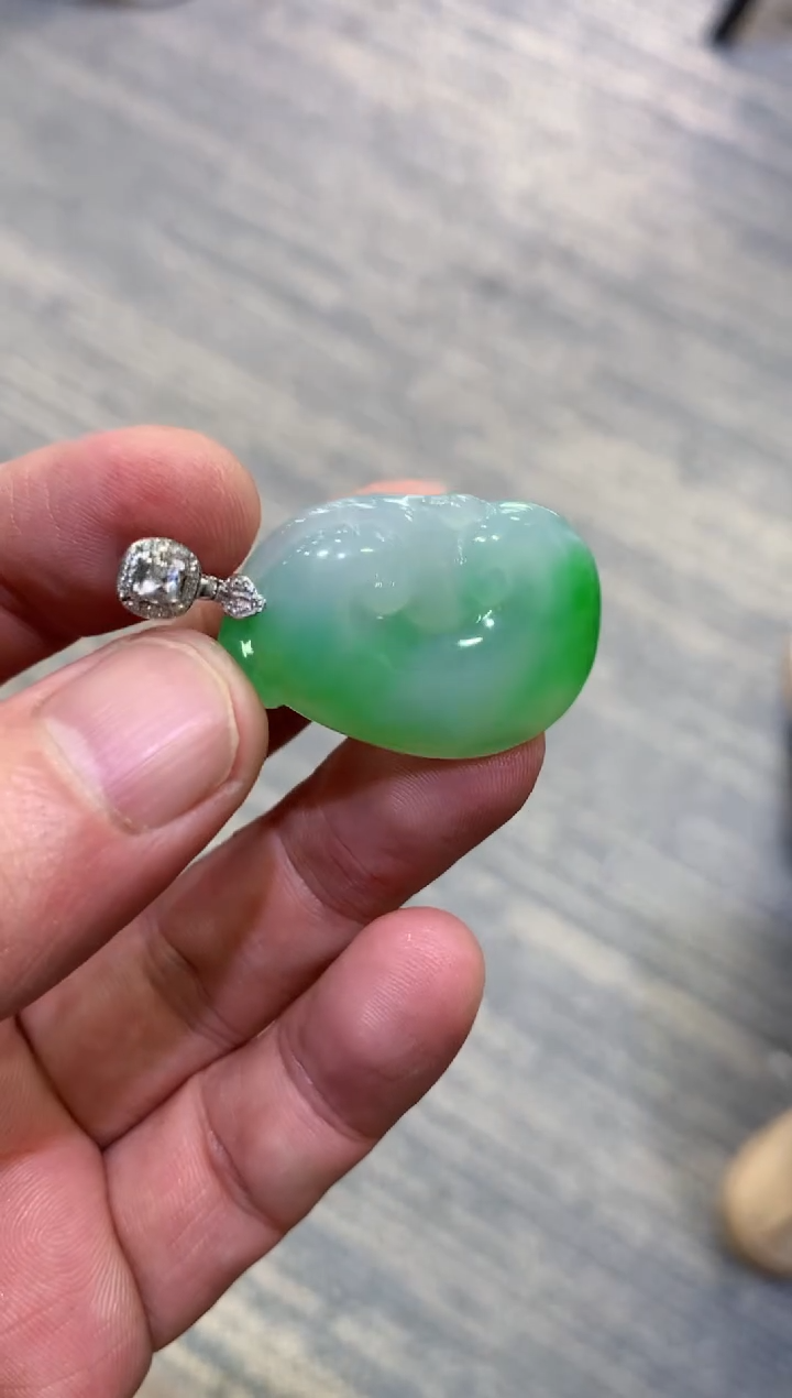 颈饰未镶嵌翡翠天然A货翡翠