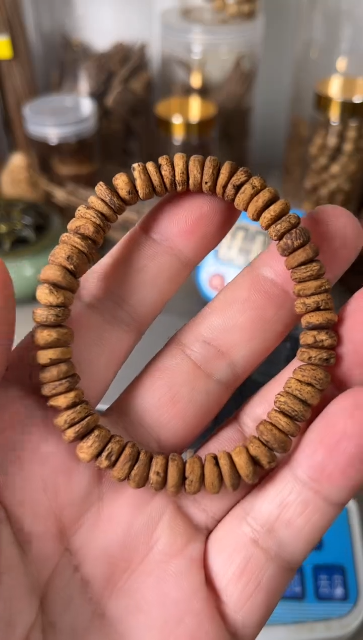 【闪购商品】沉香手串斯里兰卡土沉3.7（克）      