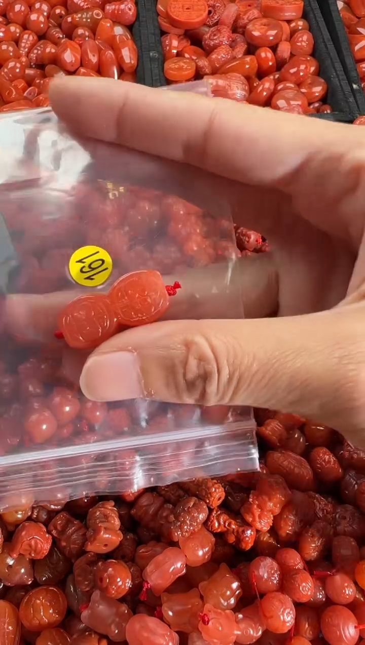 【闪购商品】南红玛瑙颈饰未镶嵌1