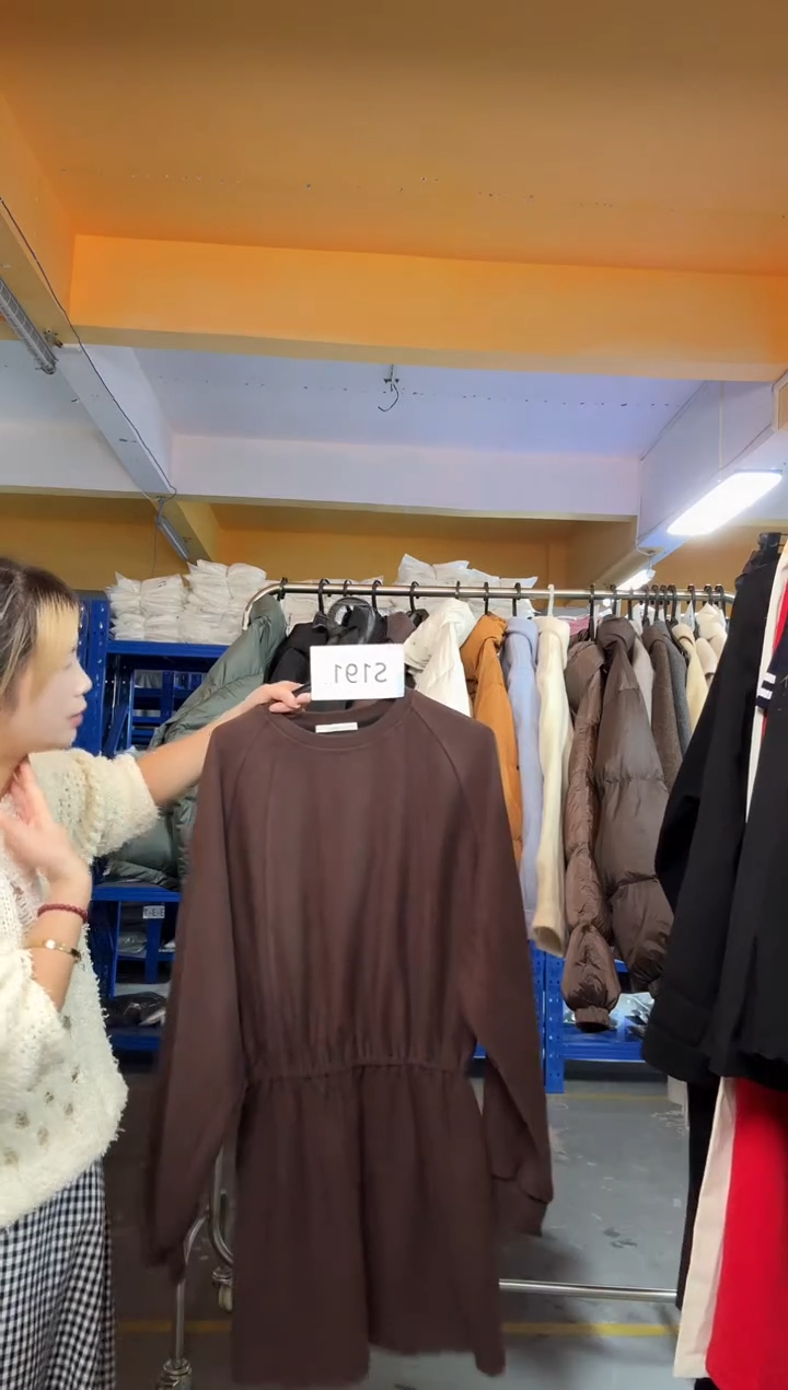 S191咖色卫衣裙均码