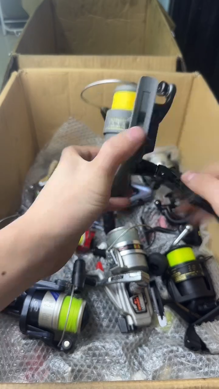 二*微瑕钓鱼轮，直播间讲解为准，看清楚再拍，如有拆卸不退换