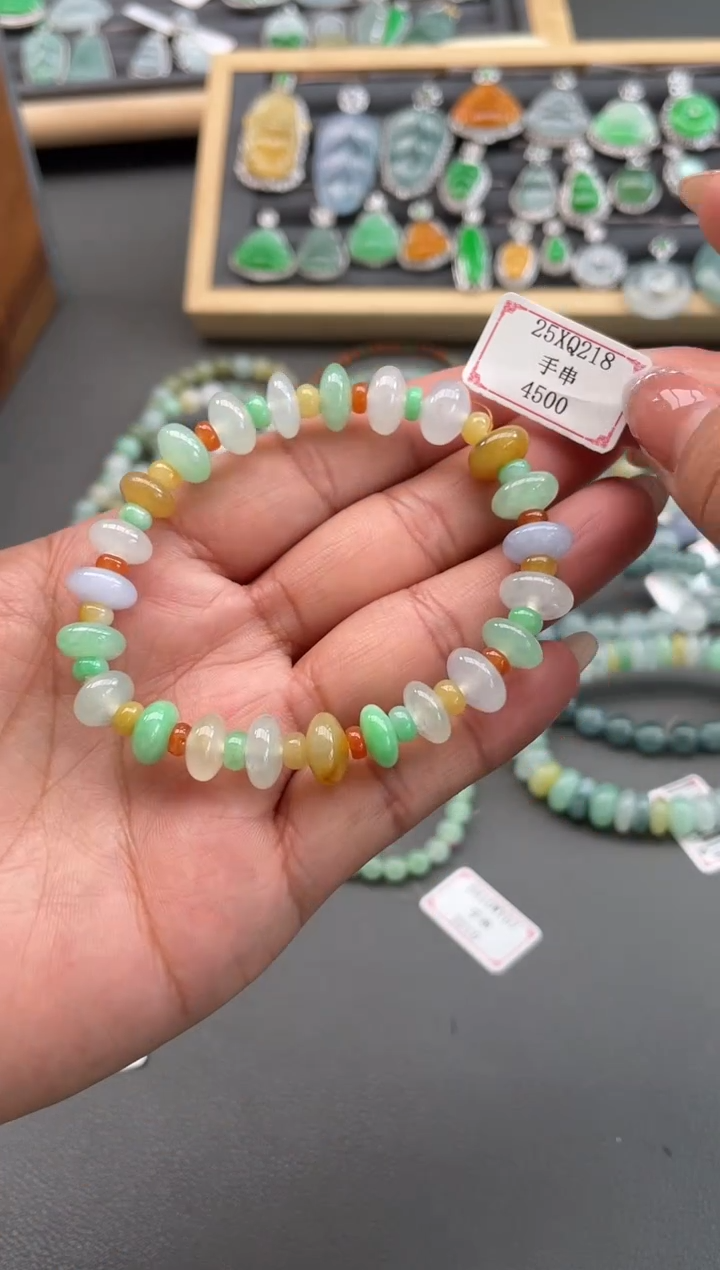 未镶嵌手串翡翠25XQ218