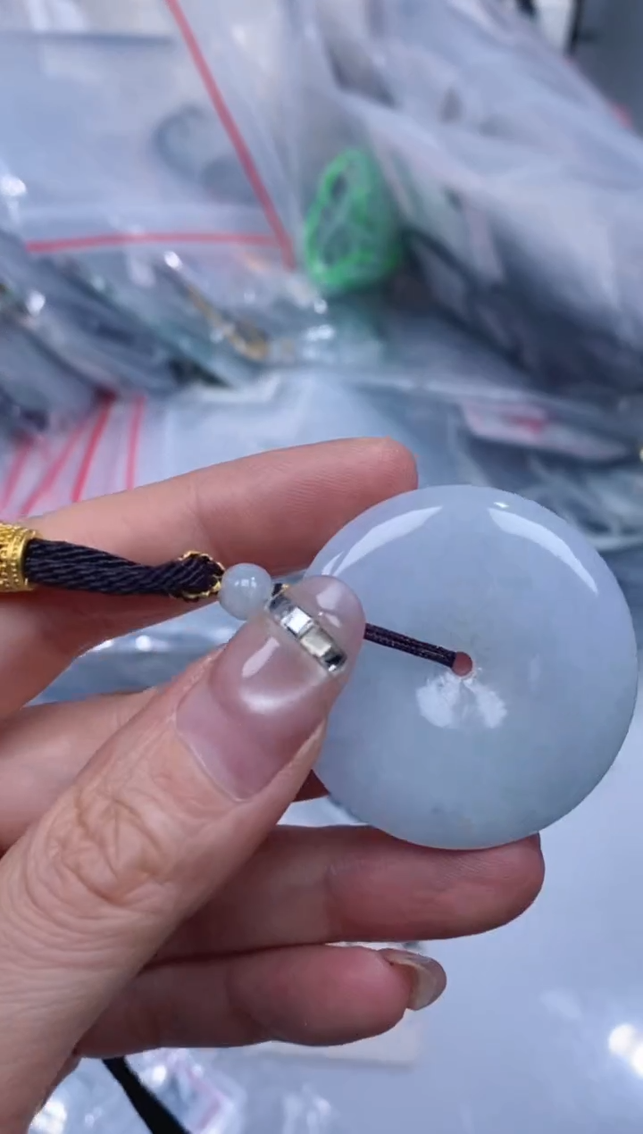 颈饰未镶嵌翡翠吊坠