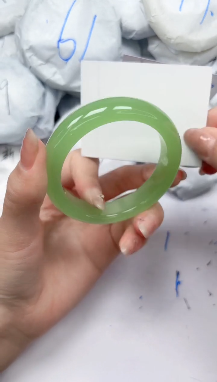 未镶嵌手镯石英质玉a168/56.4