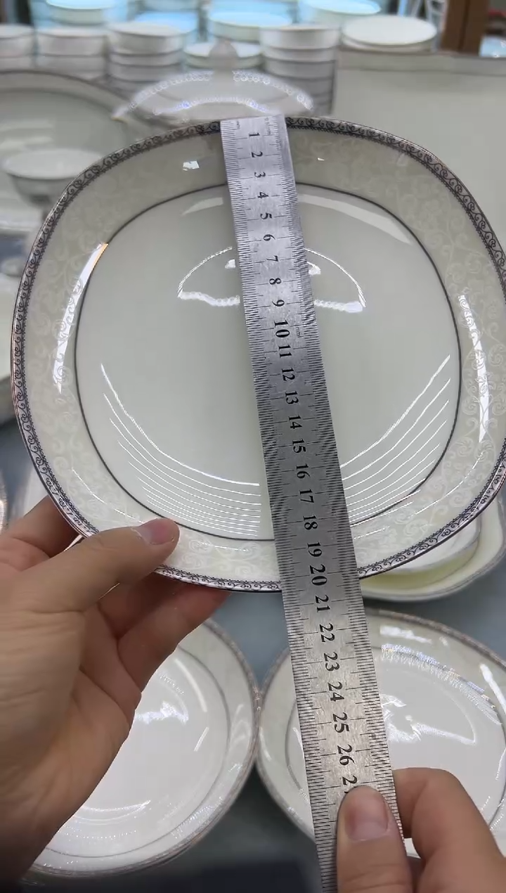 骨瓷玲珑8方2个  