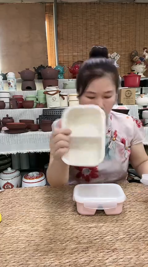 瑕疵双格保鲜盒两个随机      
