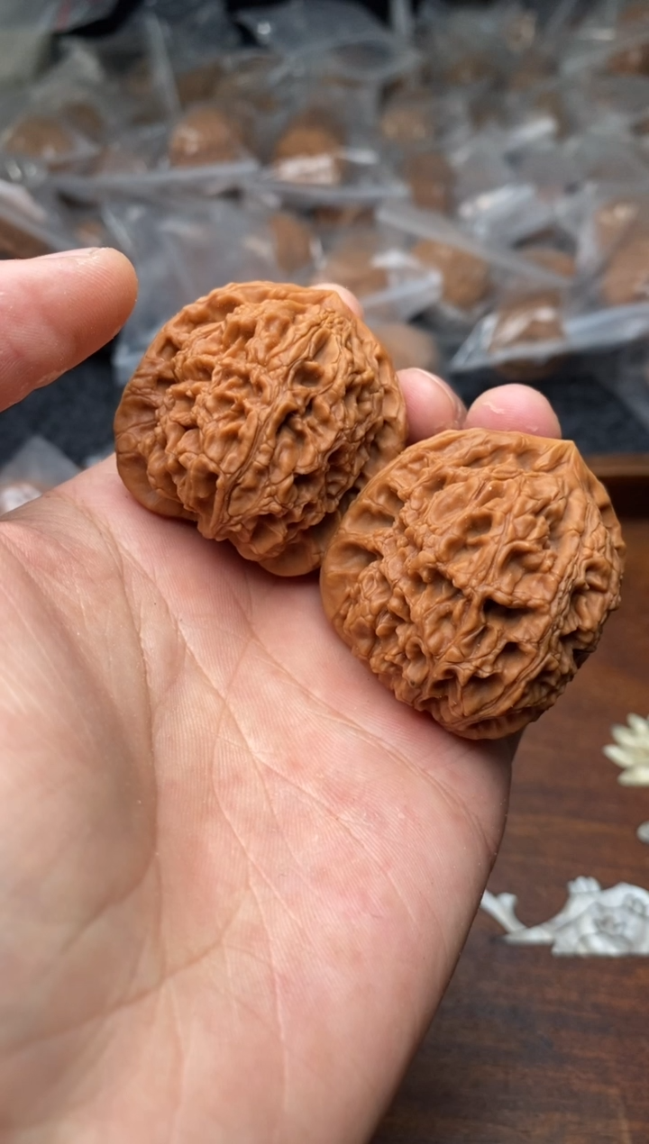 【闪购商品】文玩核桃把件A276号41尺水龙纹.团