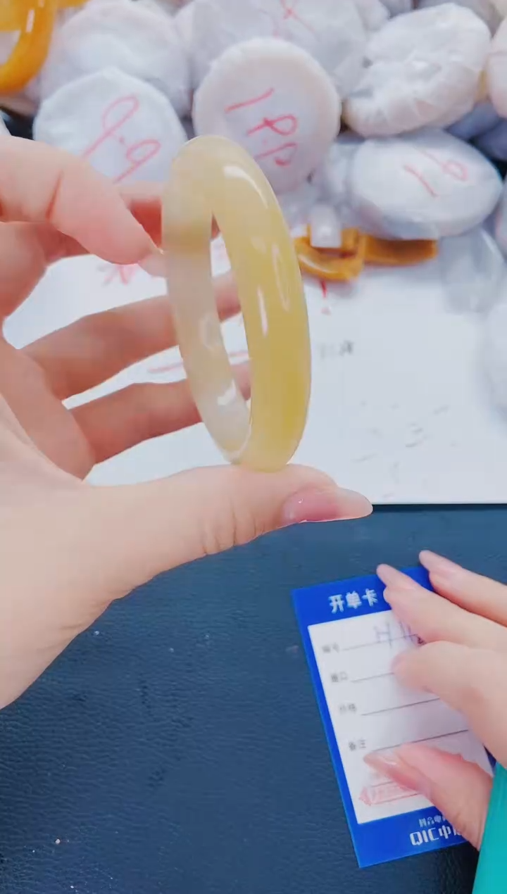 石英质玉手镯未镶嵌H112-59-60