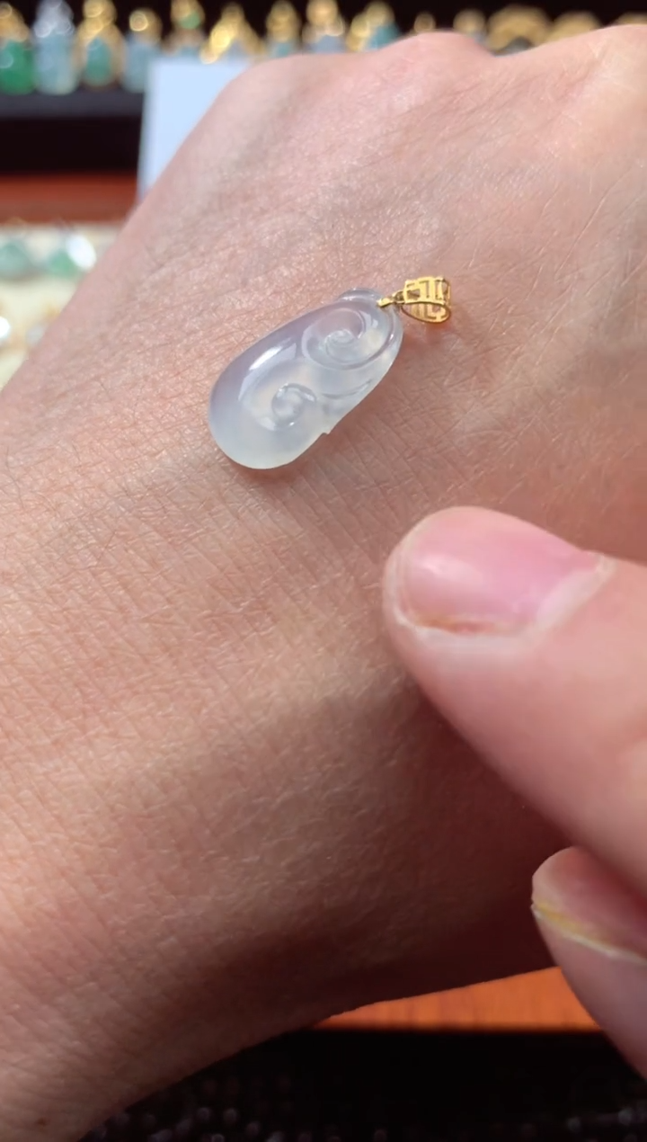 【闪购商品】翡翠颈饰18K金镶嵌如意