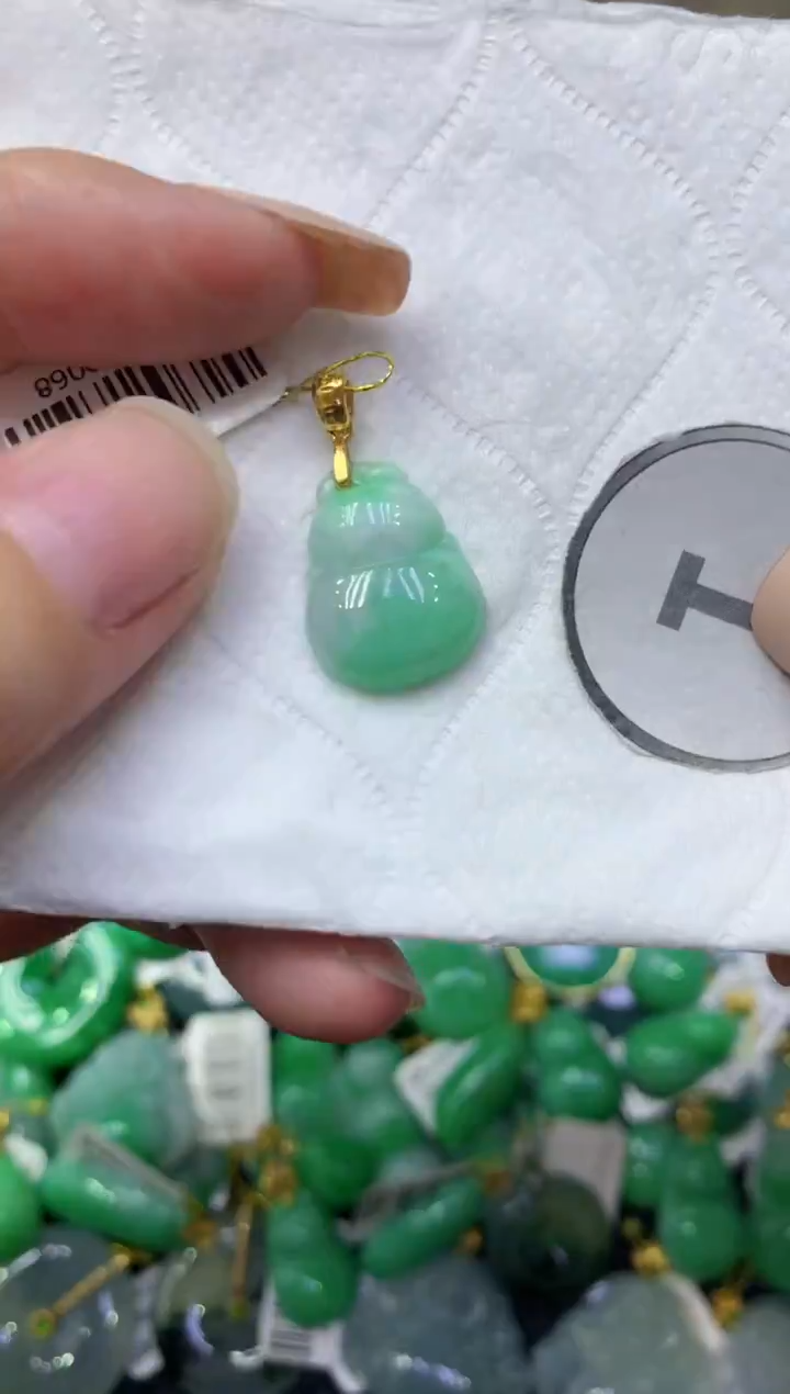 颈饰未镶嵌翡翠天然缅甸翡翠A货