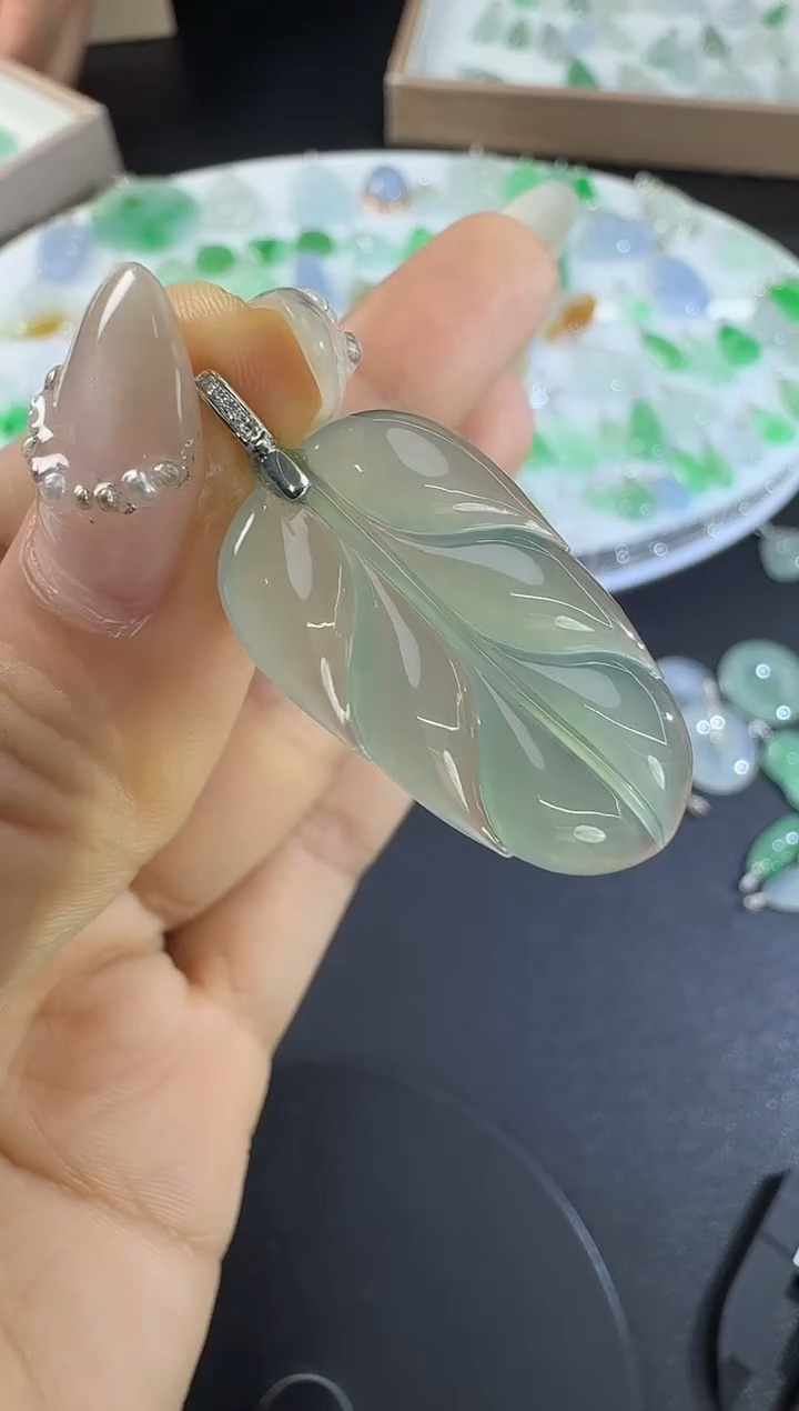 颈饰18K金镶嵌翡翠H1204-1501-552