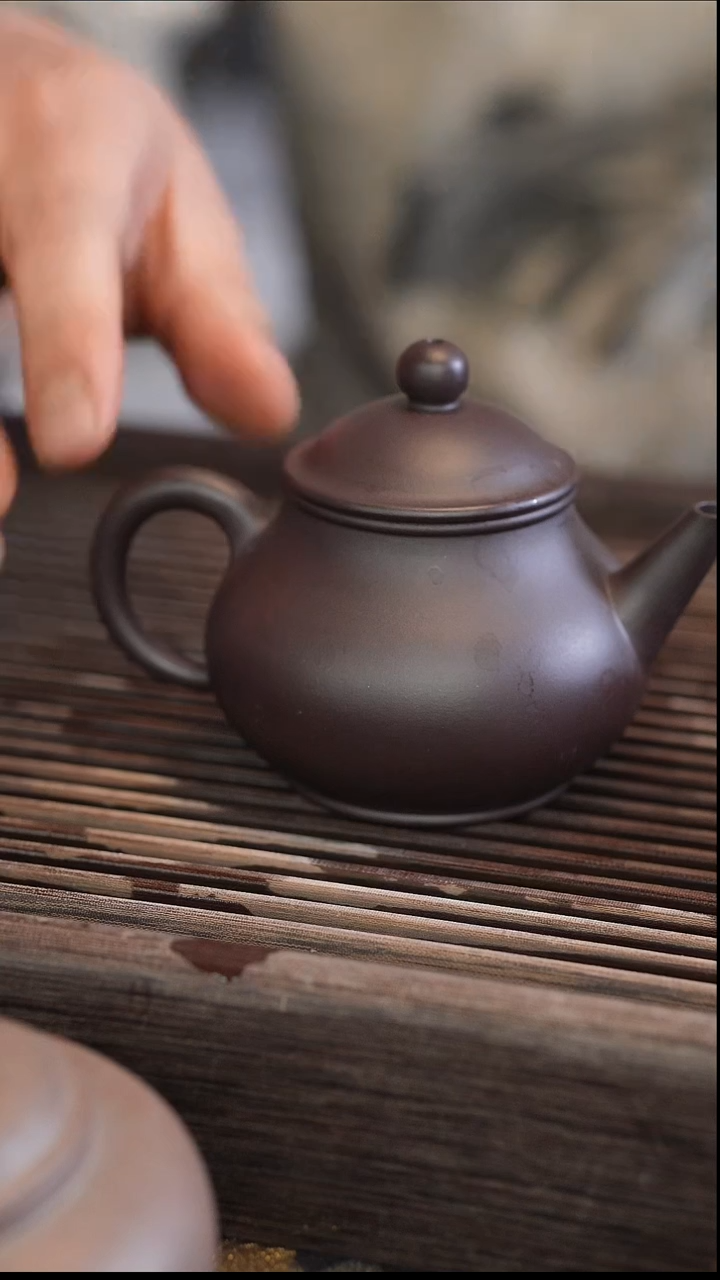 茶壶紫砂芭乐水平 蓝莲花 半手工 200cc