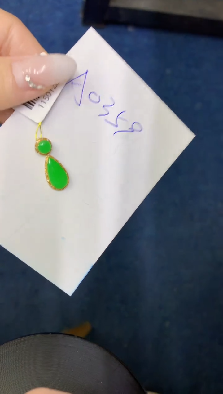 【闪购商品】翡翠颈饰18K金镶嵌000000000000